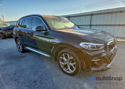 2021 BMW X3 Sdrive30I z USA, uszkodzony, nr VIN 5UXTY3C02M9E85117